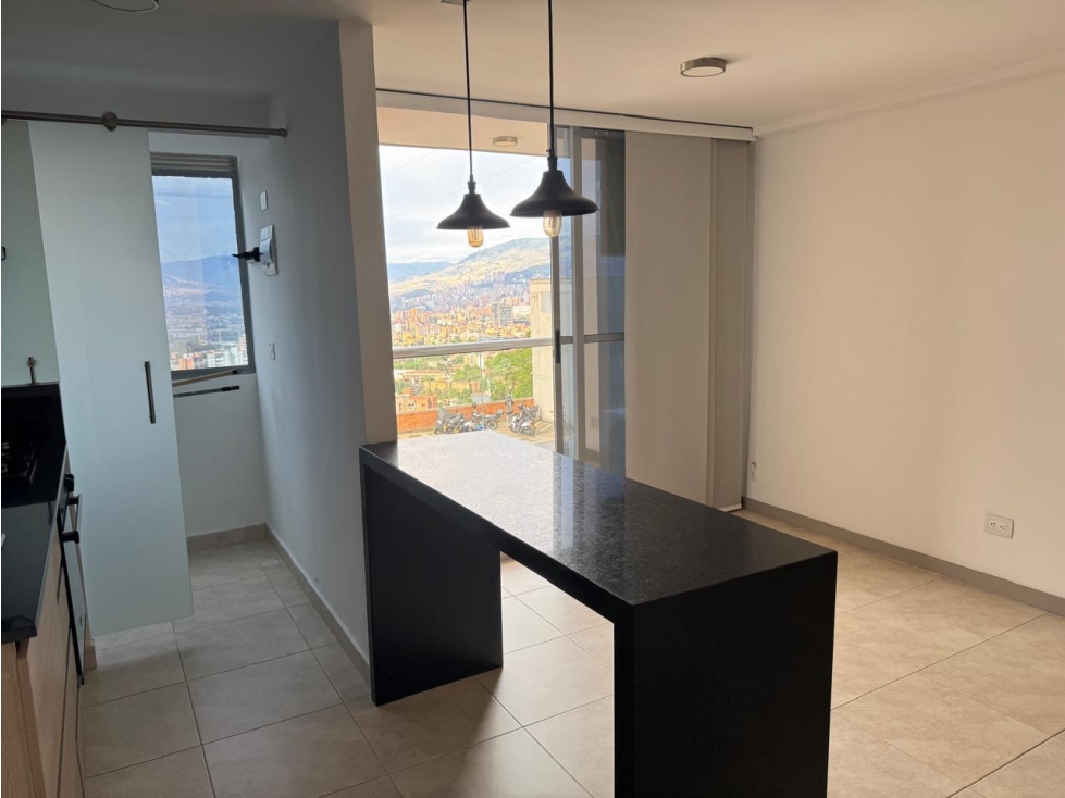 Se Vende Apartamento Sector La Cuenca En Envigado 68.7mts