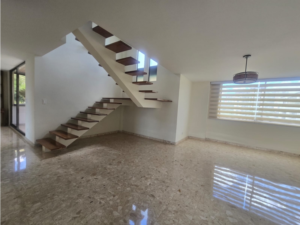 SE VENDE APARTAMENTO PENTHOUSE SECTOR LA CONCHA EN EL POBLADO 322MTS — foto 4