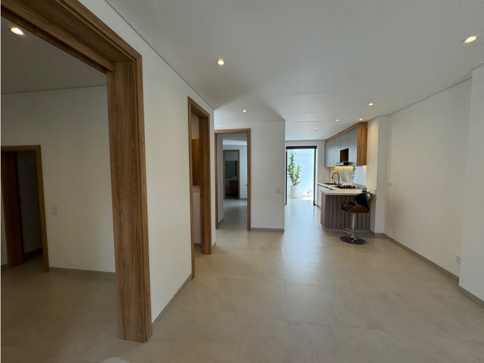 Venta de casa para estrenar en San antonio, Rionegro 165 mts — foto 2