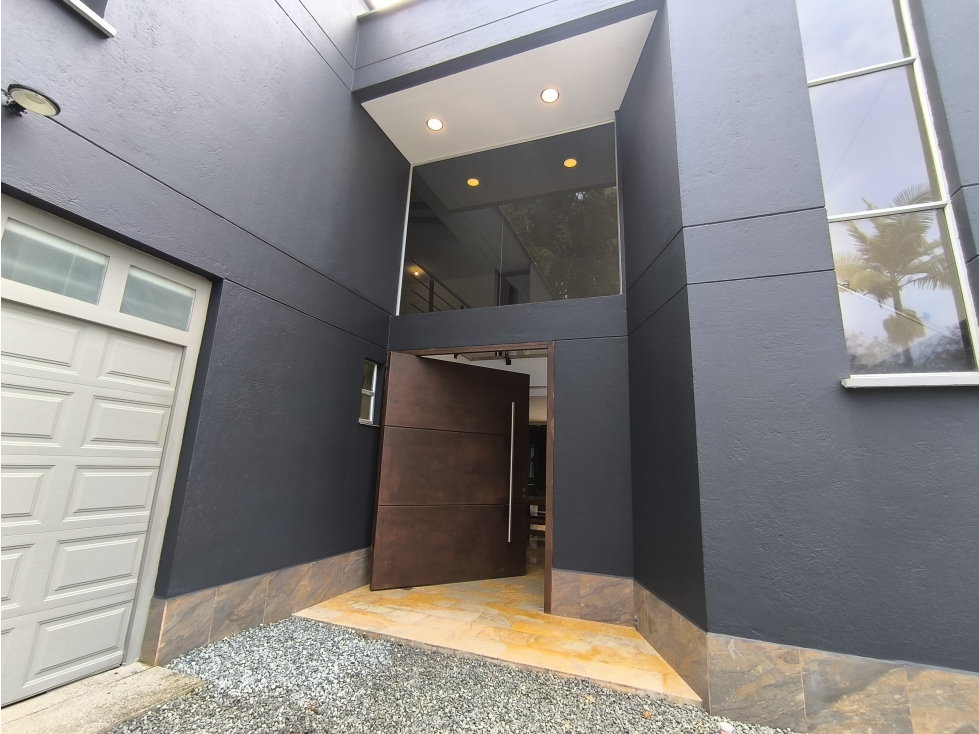 Casa en Venta en Envigado (Bajó de Precio por tiempo Limitado) — foto 3
