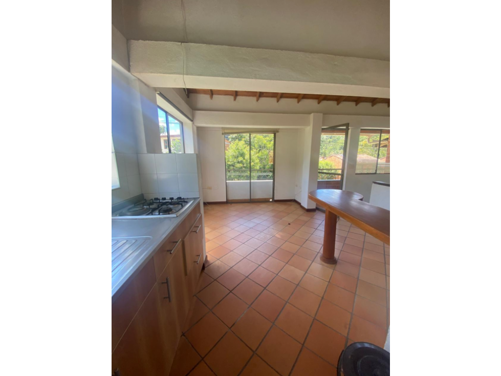 VENTA DE CASA UNIFAMILIAR EN EL RETIRO SECTOR PARQUE
