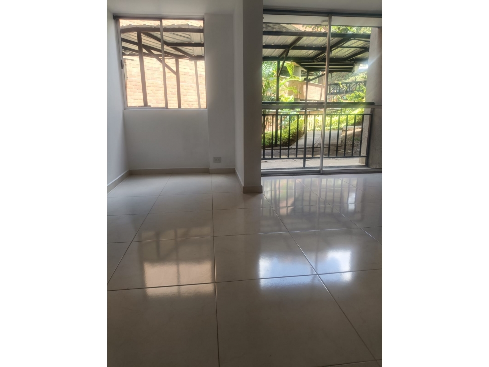 VENTA DE APARTAMENTO CON PARQUEADERO EN SABANETA - LA DOCTORA