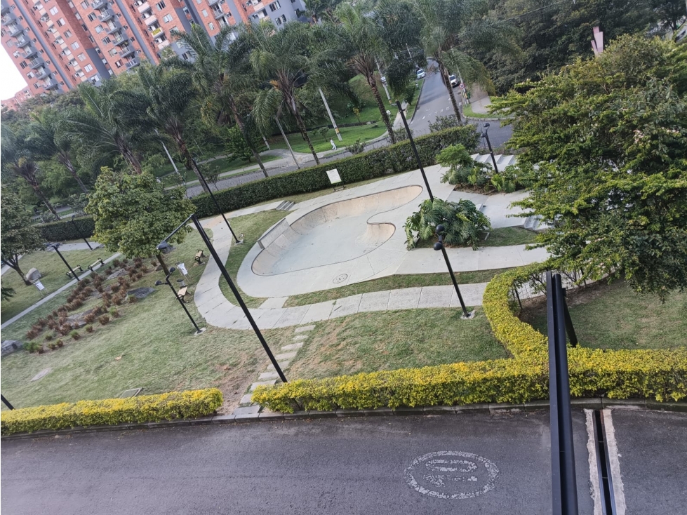 Apartamento en Venta en Medellín Loma de los Bernal — foto 4