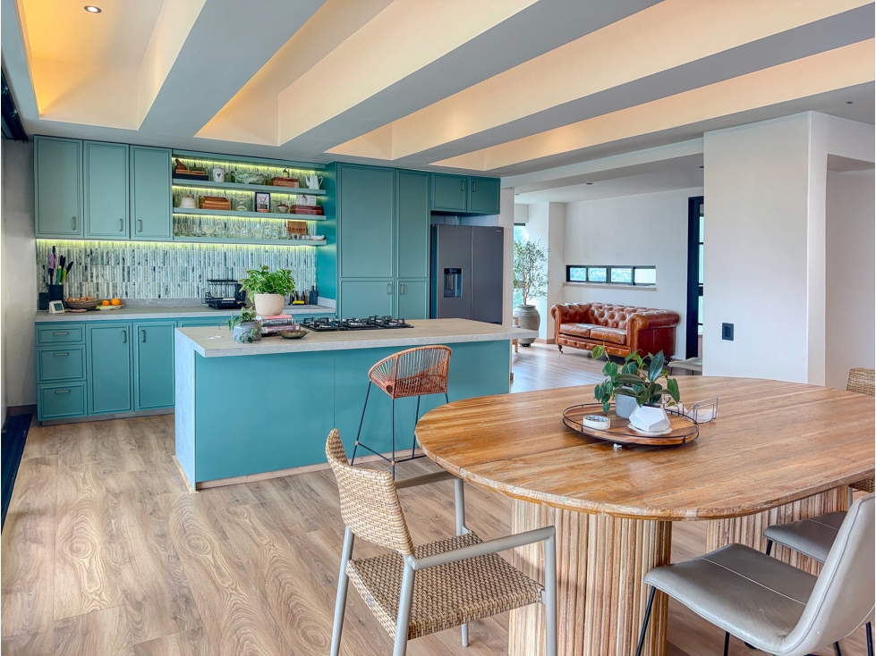 VENTA DE APARTAMENTO REMODELADO CON ESPACIOS ÚNICOS EN LOS BALSOS