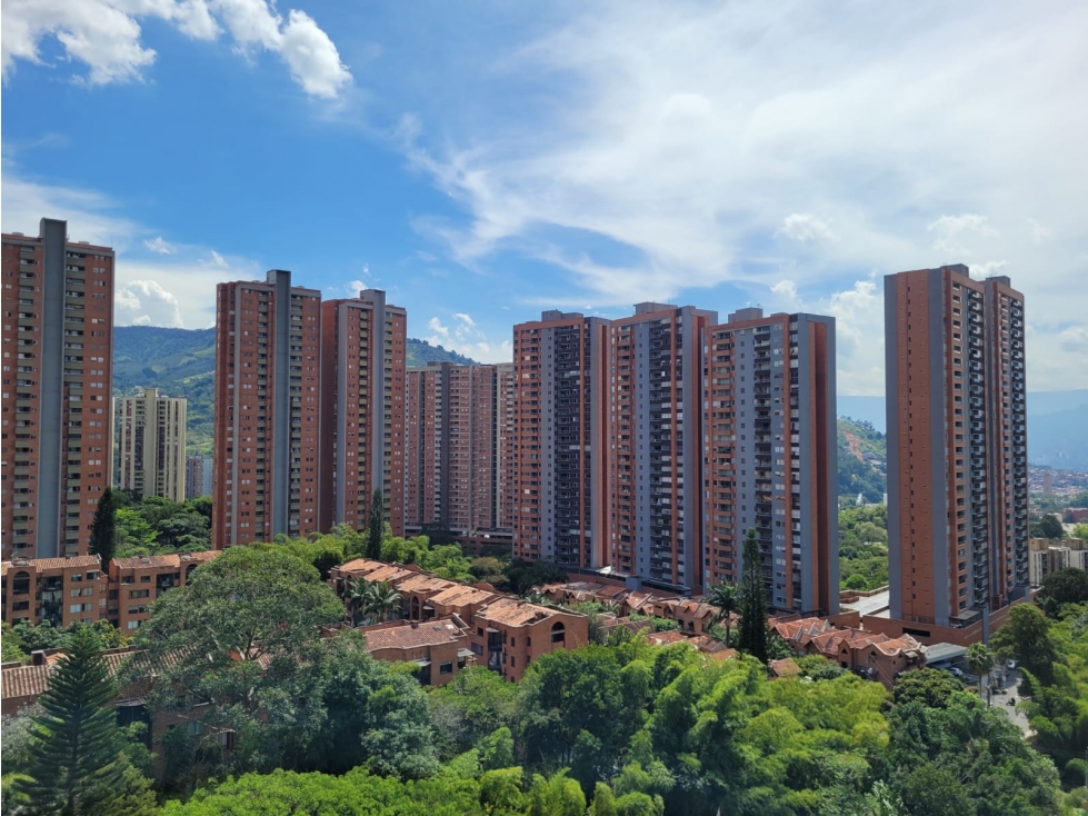 Amplio Apartamento con vista Panorámica en Venta - La Estrella