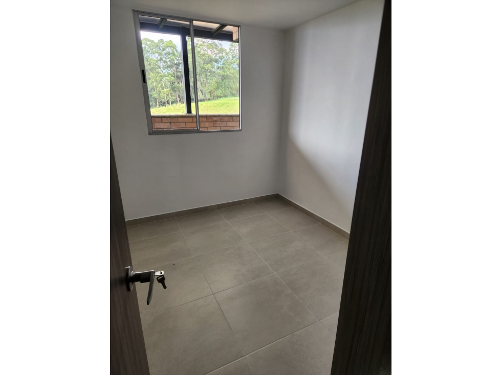 Apartamento de 109 m2 con terraza en venta en La Ferrería, La Estrella — foto 5