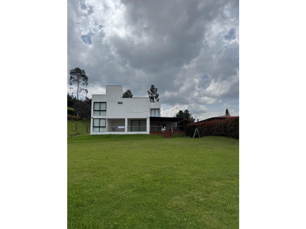 Venta de Casa de Lujo Amoblada Sector El Montañez en Guarne/Antioquia — foto 2