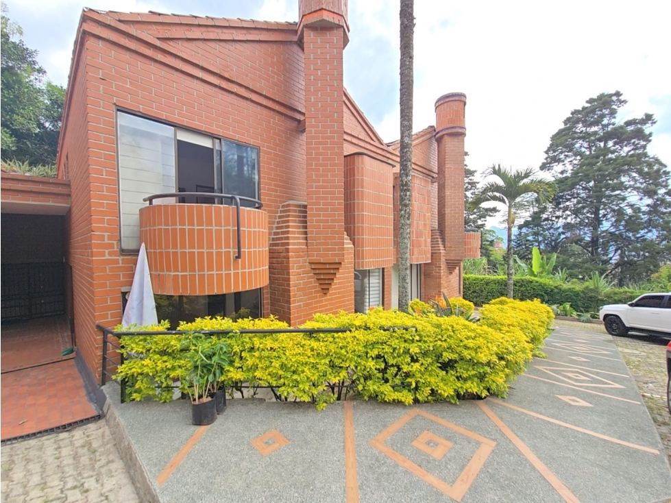 Casa de Lujo Exclusiva en Cola del Zorro, El Poblado. — foto 2