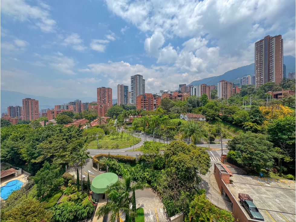 VENTA DE APARTAMENTO REMODELADO CON ESPACIOS ÚNICOS EN LOS BALSOS — foto 6