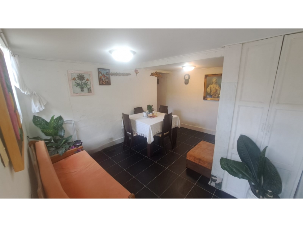 VENTA DE CASA DE DOS PISOS CON AIRE EN CALDAS
