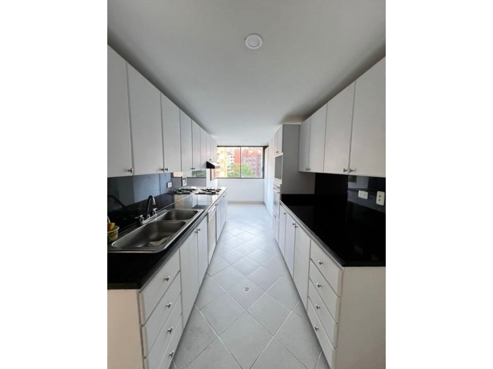 VENTA APARTAMENTO EN EL POBLADO SECTOR LAS SANTAS — foto 4