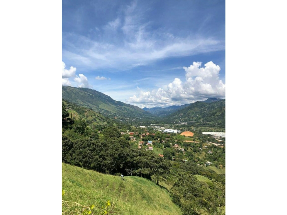 VENTA DE CASA FINCA EN GIRARDOTA (Vereda La Matica)