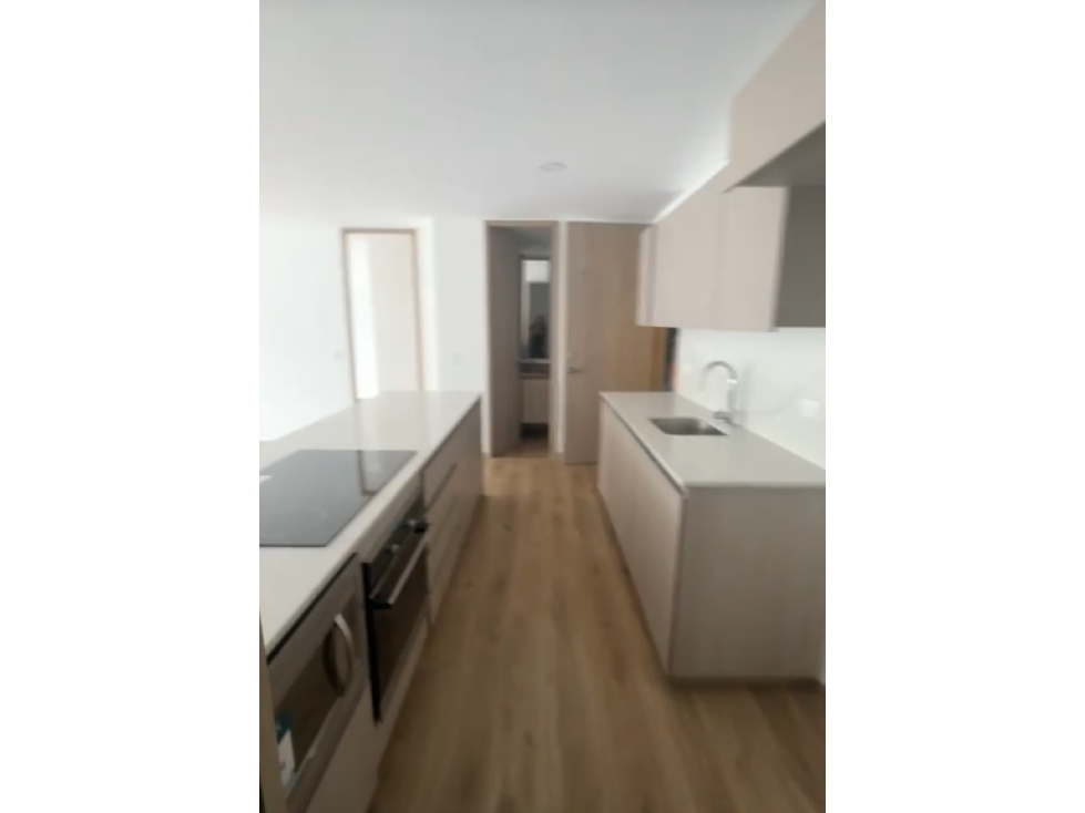 Lujo en Rionegro: Apto 134m² + 97m² de Terraza a 5 min del Aeropuerto — foto 3