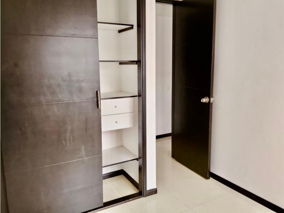 A la venta apartamento grande, sector lomitas, sabaneta. — foto 5