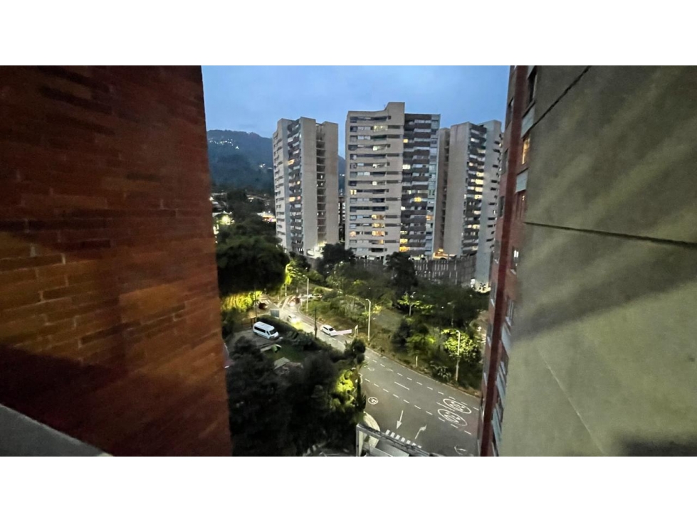 VENDO APARTAMENTO LOMA DEL CHOCHO PISO ALTO - 4