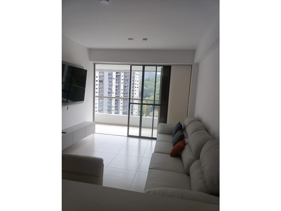 APARTAESTUDIO AMOBLADO CON PARQUEADERO EN VENTA EN SABANETA — foto 2