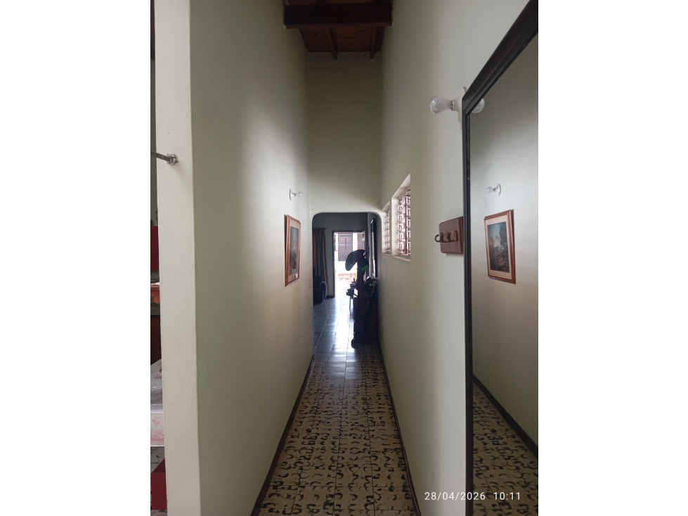 CASA EN VENTA ENVIGADO A SOLO 2 CUADRAS DEL CENTRO COMERCIAL VIVA — foto 2