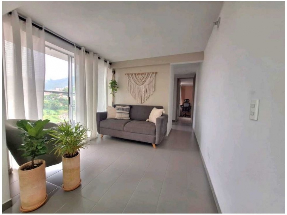 APARTAMENTO EN VENTA LOMA DE LOS BERNAL — foto 4