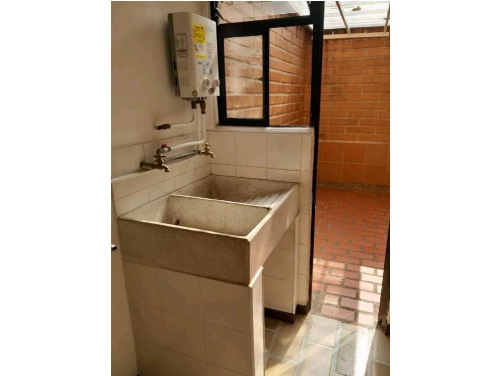 VENTA DE APARTAMENTO EN BELÉN SECTOR LOMA DE LOS BERNAL PARTE BAJA — foto 6
