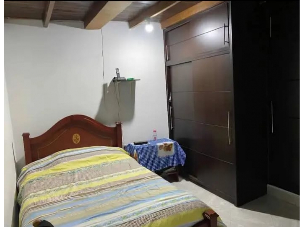 VENTA CASA UNIFAMILIAR TRES PISOS CALDAS SECTOR CERCA AL HOSPITAL — foto 4