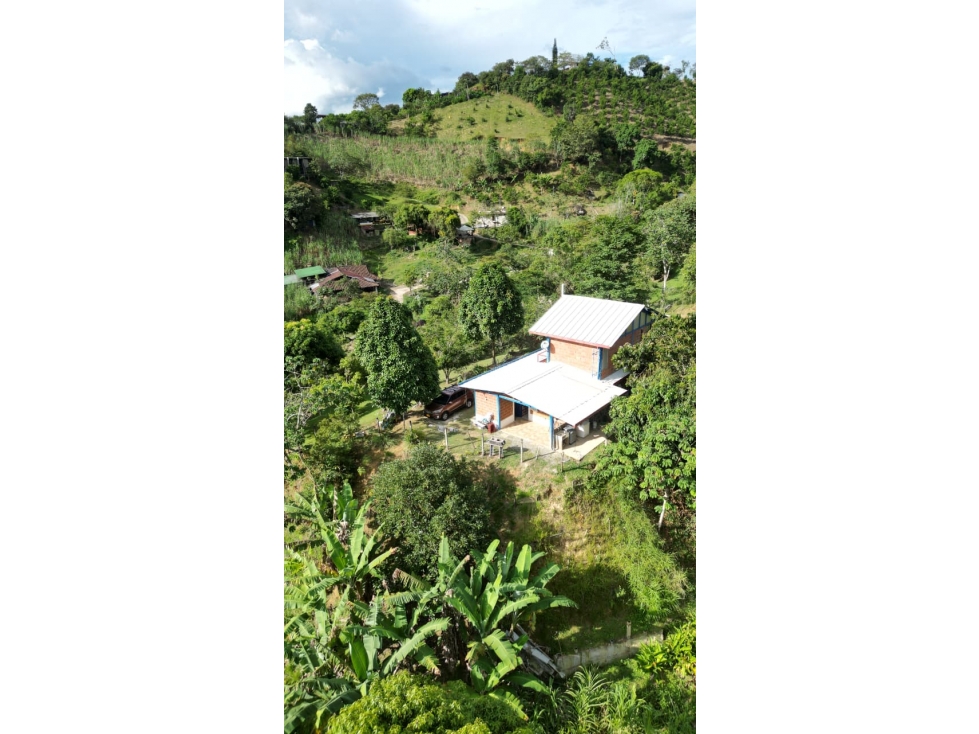 VENTA DE FINCA EN BARBOSA MUY ACOGEDORA INCLUYE MOBILIARIO - 5