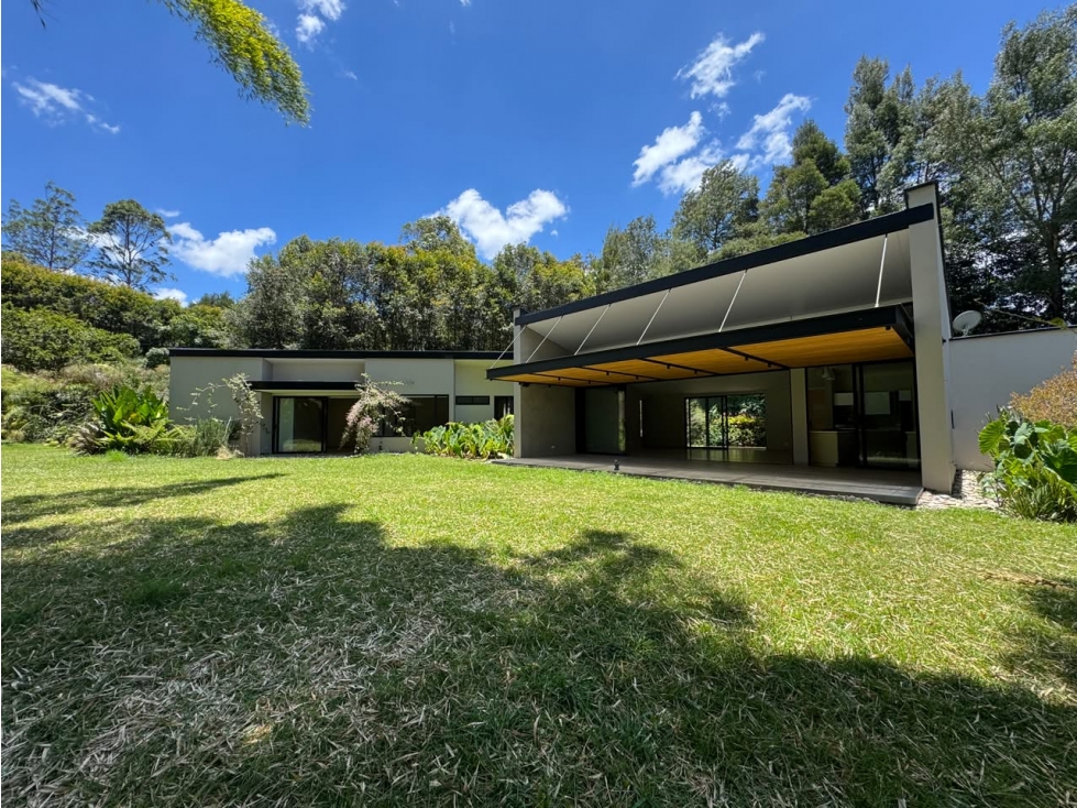 Venta de casa campestre en el Carmen de viboral 3380 mts, Quirama