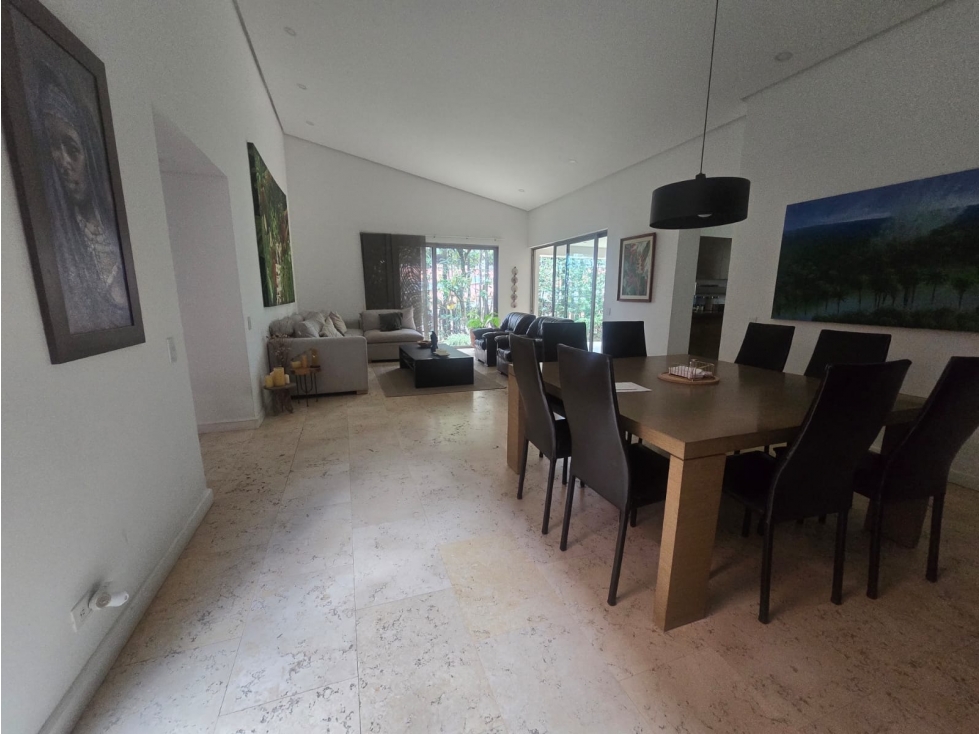 SE VENDE HERMOSA CASA DE UN SOLO NIVEL EN SABANETA 1.200 MTS — foto 3