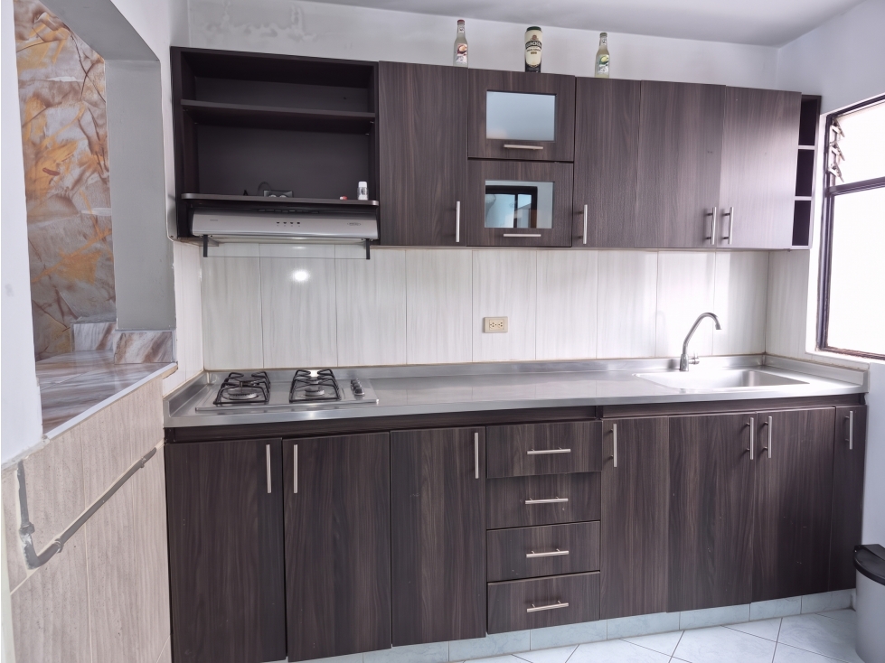VENDO CASA 2DO PISO EN CASTILLA CERCA A SAN JUDAS | CALLE AMPLIA — foto 6