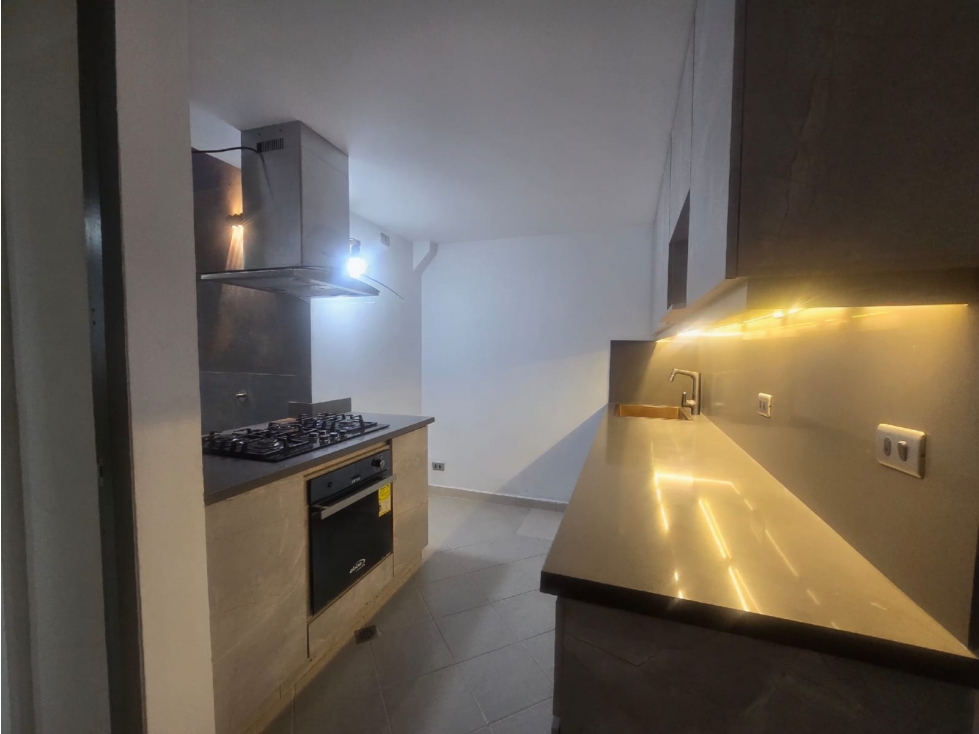SE VENDE CASA SECTOR SURAMERICA EN ITAGUI 188MTS — foto 6