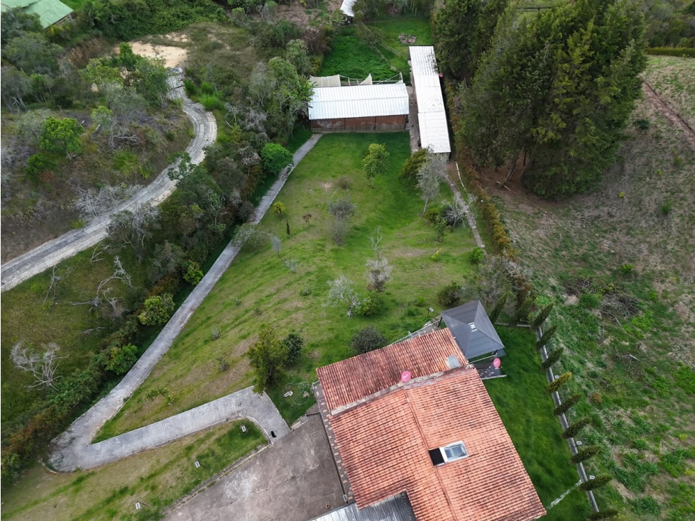 Finca en venta en guarne 5600 mts con pesebreras, La Maria — foto 2