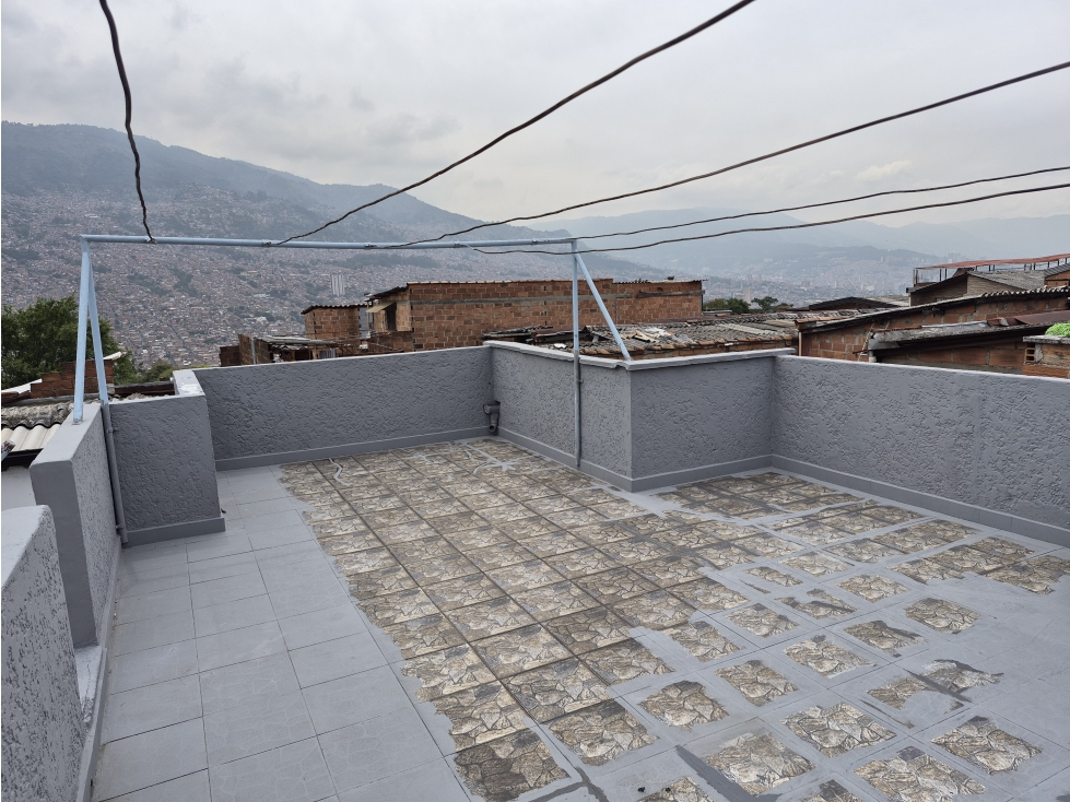 VENDO CASA 2DO PISO EN PEDREGAL | 94 m² MÁS TERRAZAS USUFRUCTUABLES