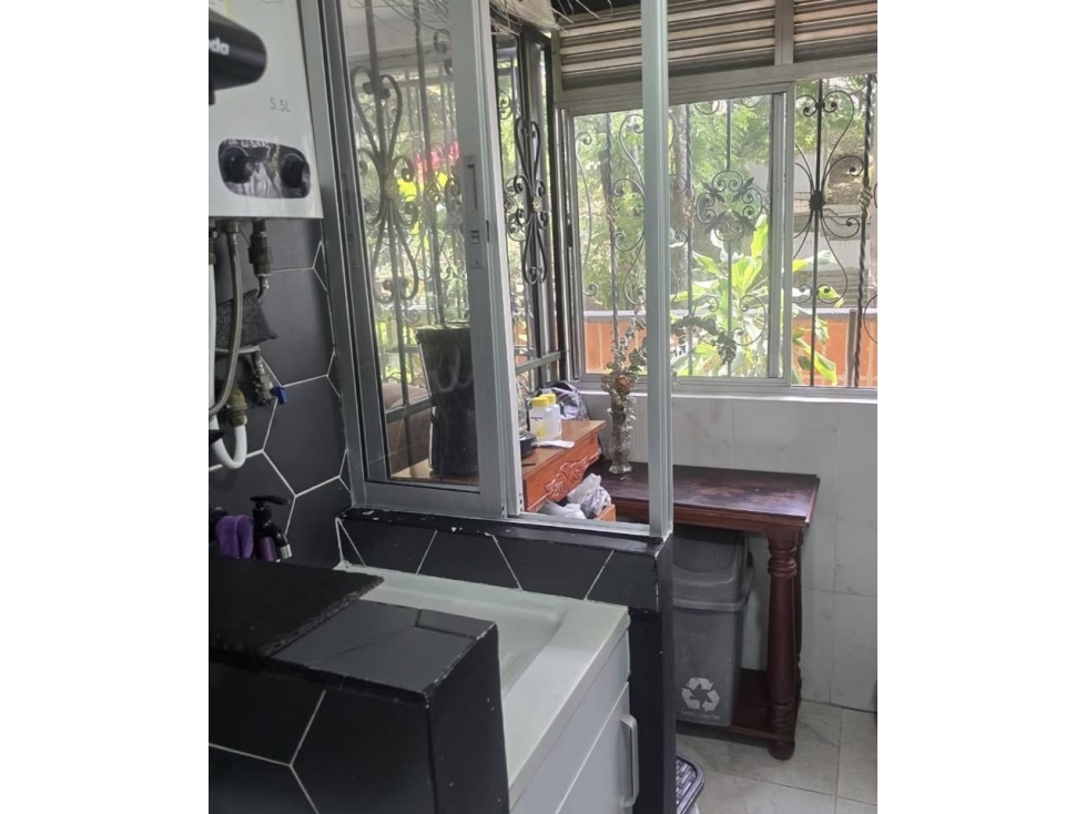 APARTAMENTO CON TERRAZA CERCA AL PARQUE DE ENVIGADO — foto 4