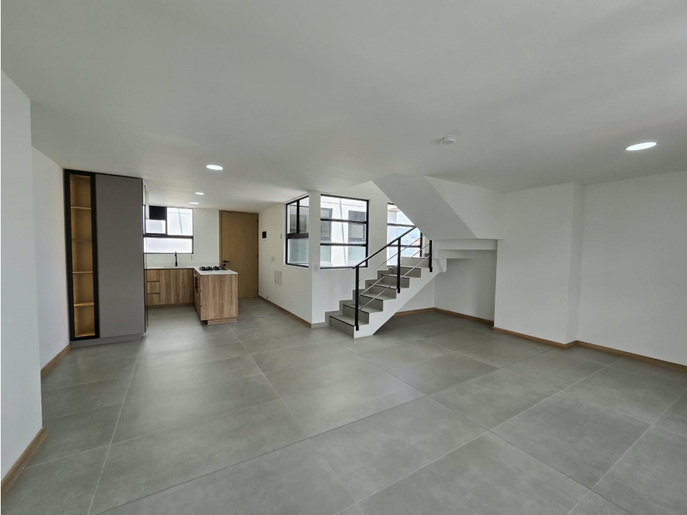 Se Vende Apartamento en Sabaneta ZONA PLANA 111.8 mts (Licencia RTC)