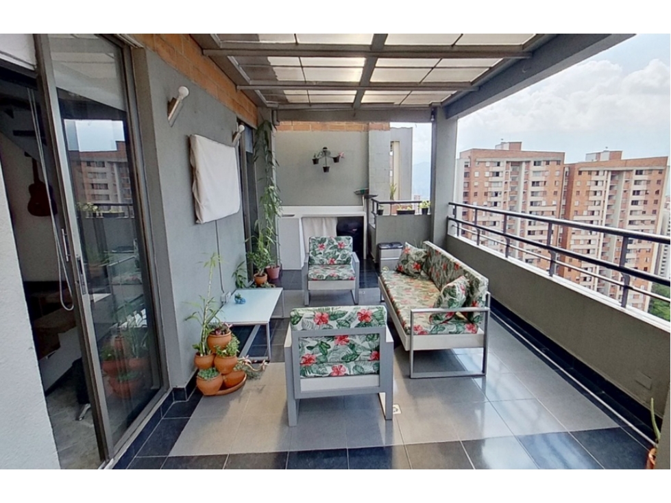 APARTAMENTO DUPLEX DE 109m2 EN VENTA EN LOMA DE LOS BERNAL - BELEN — foto 2