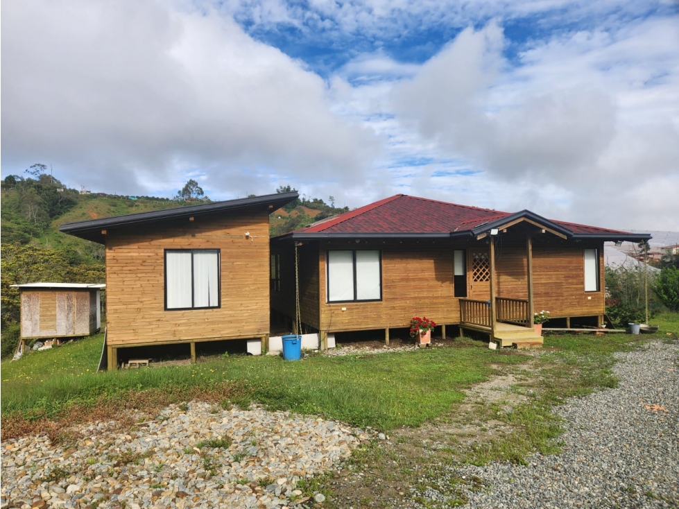 EL SANTUARIO Venta de 2 hermosas casas modernas de madera inmunizada — foto 5