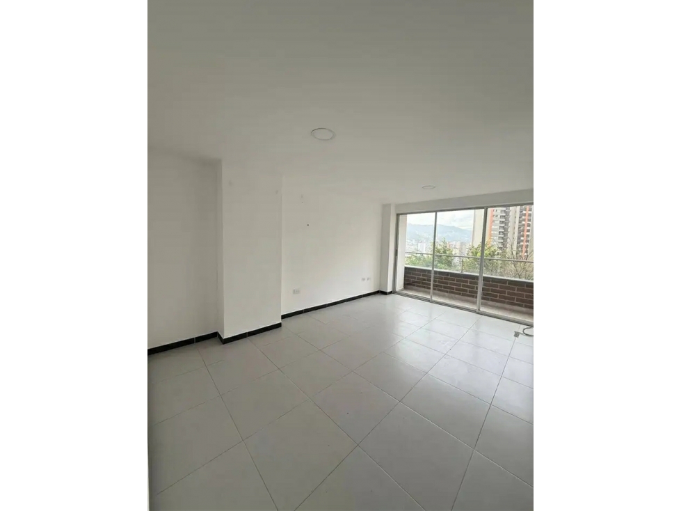 VENTA DE APARTAMENTO DE 77 m2 EN SABANETA - ASDESILLAS — foto 2