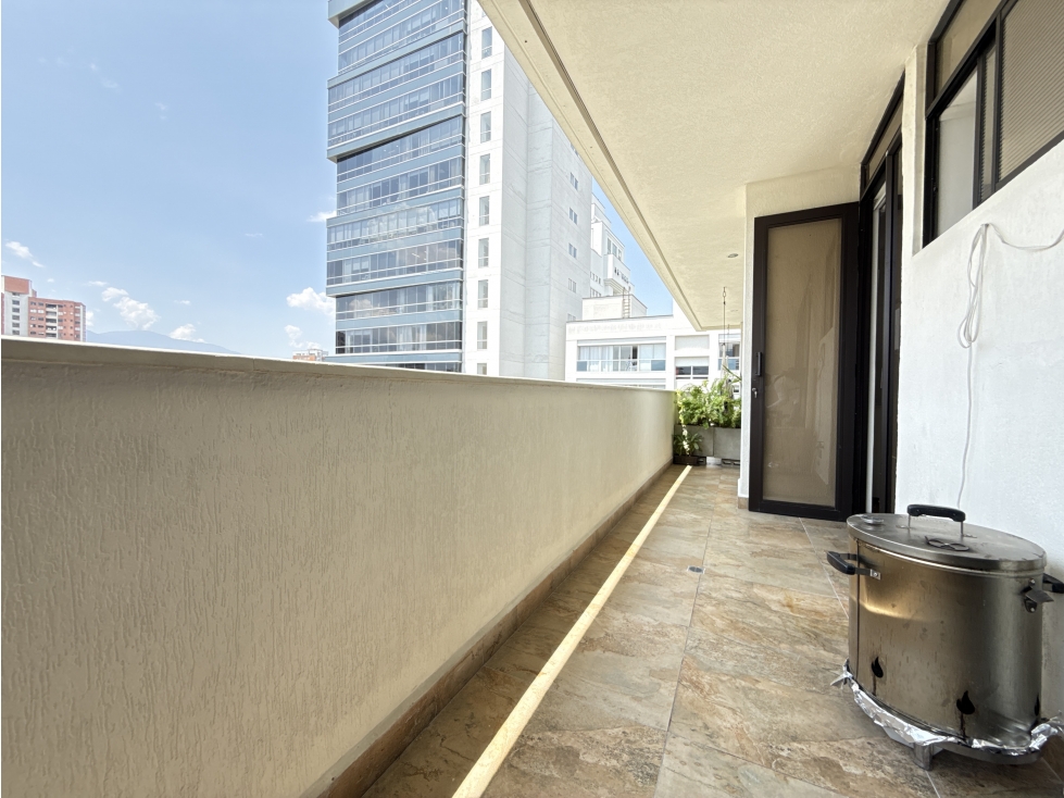 VENTA APARTAMENTO DE GRAN FORMATO CERCA A LA AVENIDA DEL POBLADO — foto 6