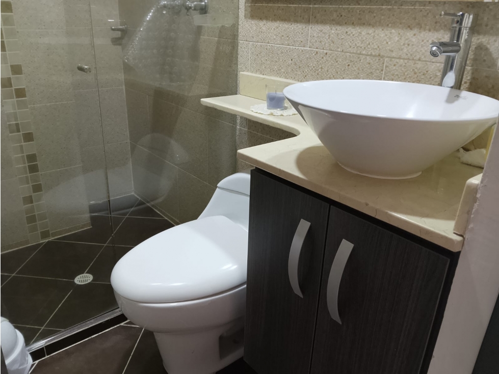 VENDO APARTAMENTO EN SABANETA, SECTOR CALLE DEL BANCO — foto 5