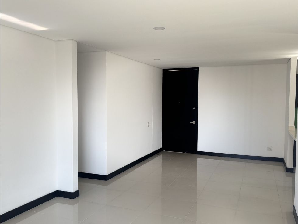 VENTA DE APARTAMENTO EN EL POBLADO SECTOR CASTROPOL — foto 5