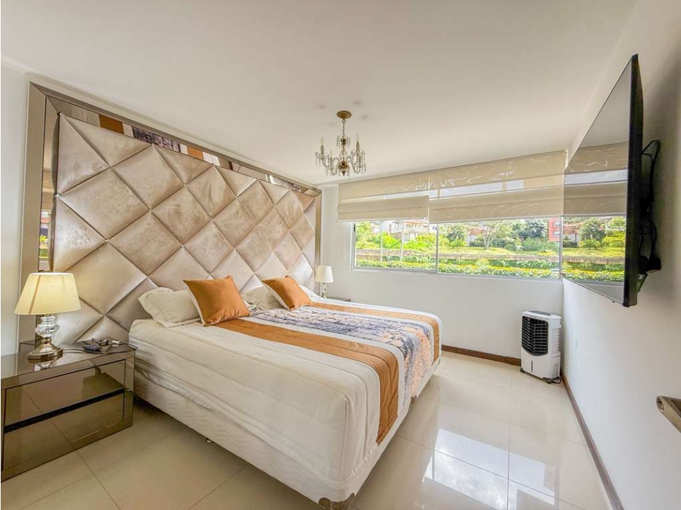 Apartamento amoblado para renta en Milla de Oro EL POBLADO Medellín — foto 5