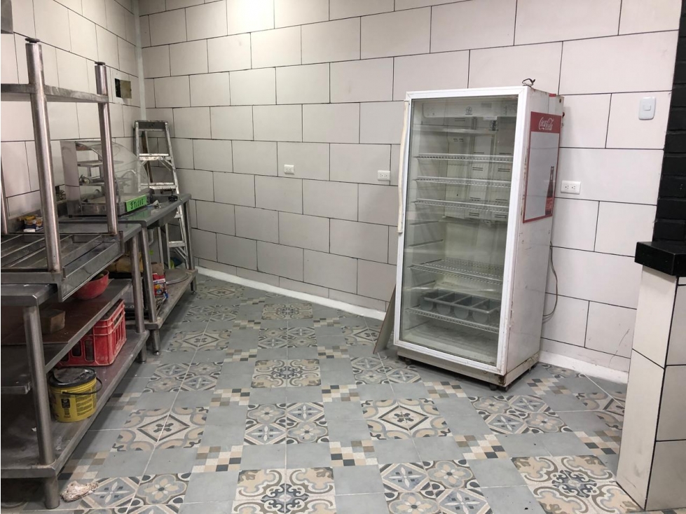 Se vende local en Centro Comercial la Torre Itagui — foto 6