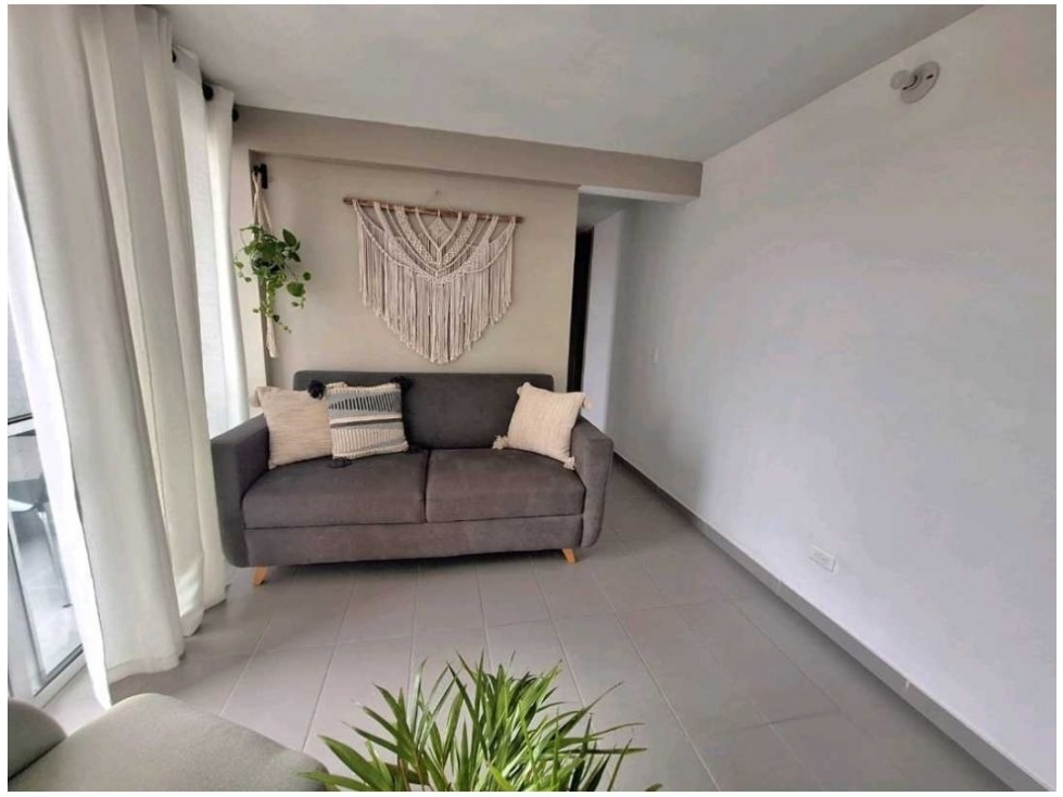 APARTAMENTO EN VENTA LOMA DE LOS BERNAL — foto 5