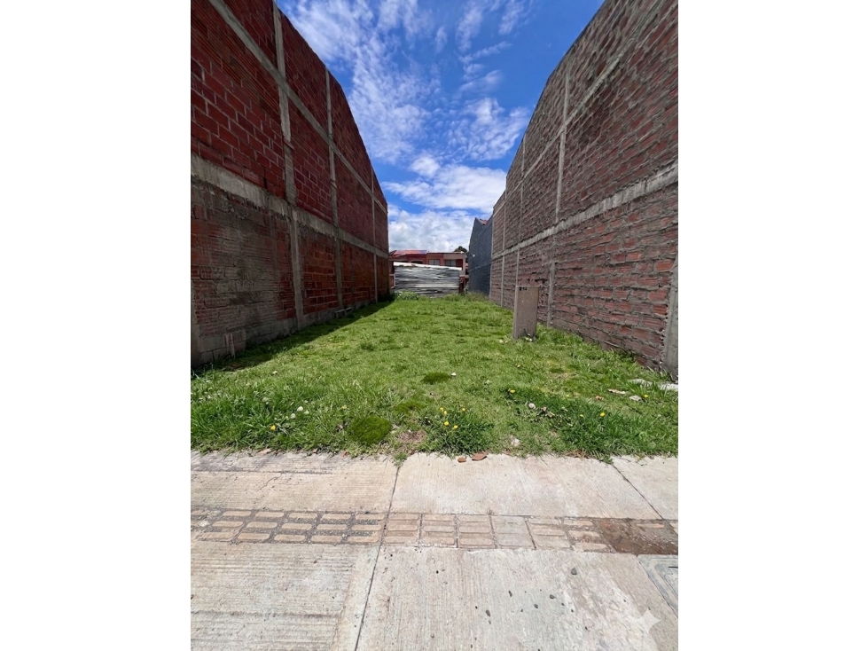 Venta de Lote en la Ceja 99 mts
