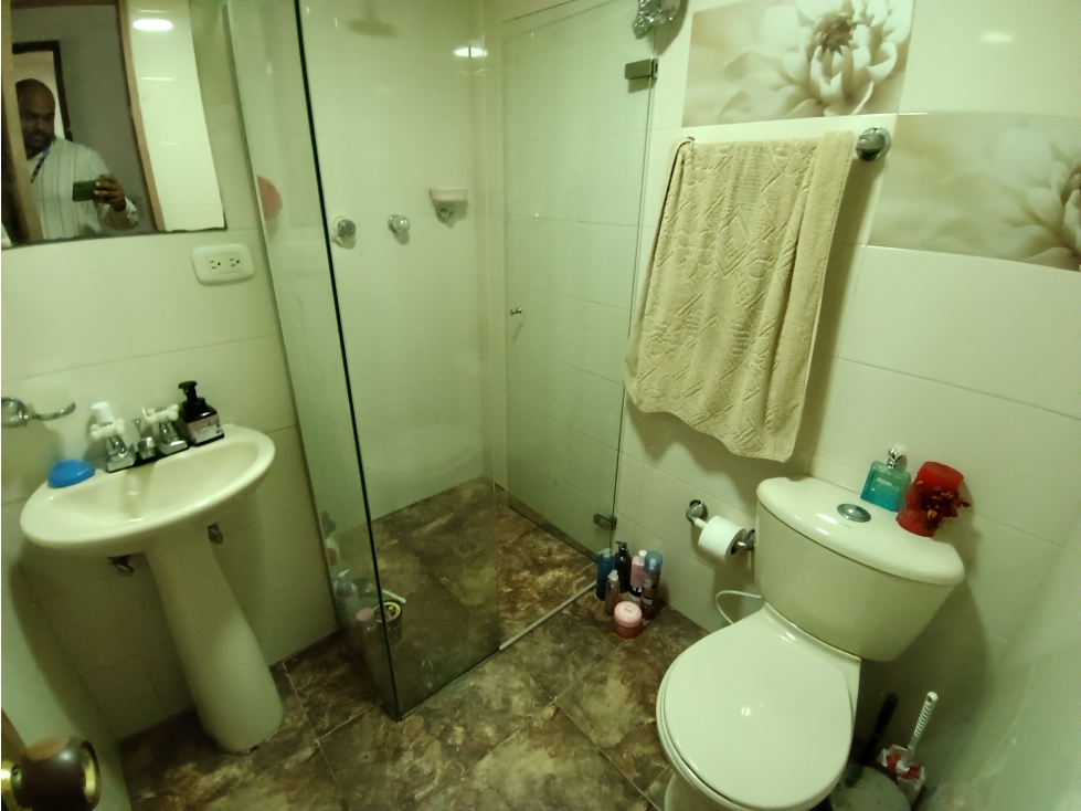 Se Vende apartamento en Calasanz parte baja — foto 5