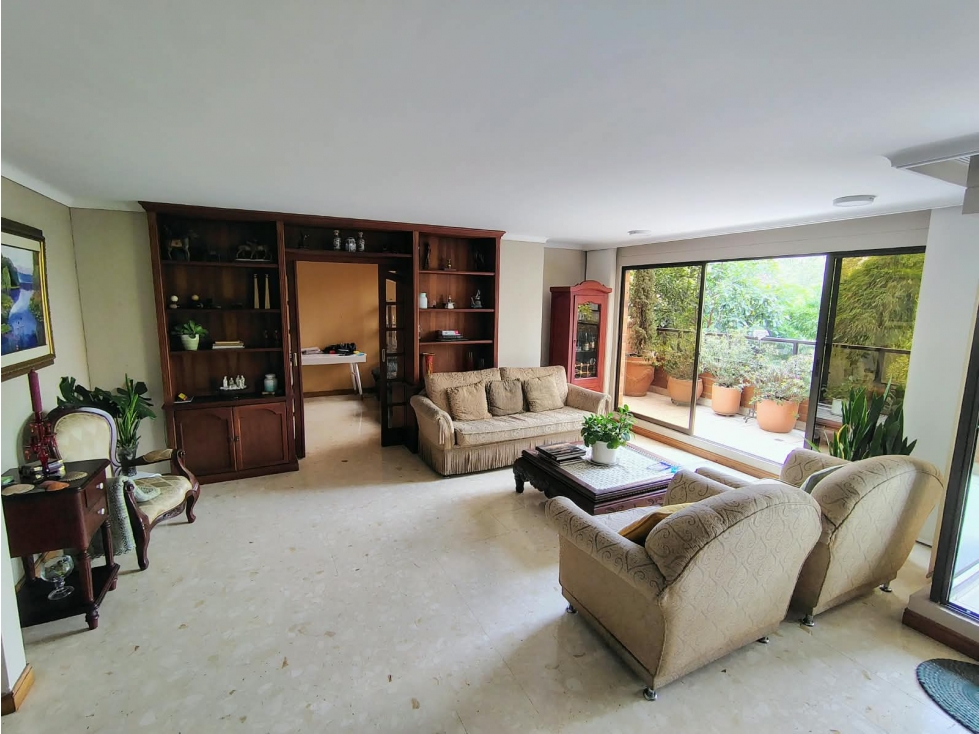 VENTA AMPLIO APARTAMENTO POBLADO SAN LUCAS CON TERRAZA — foto 5