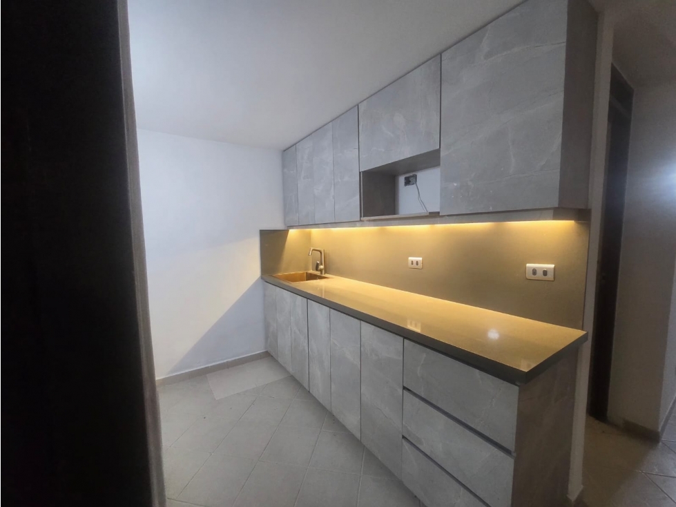 SE VENDE CASA SECTOR SURAMERICA EN ITAGUI 188MTS — foto 5
