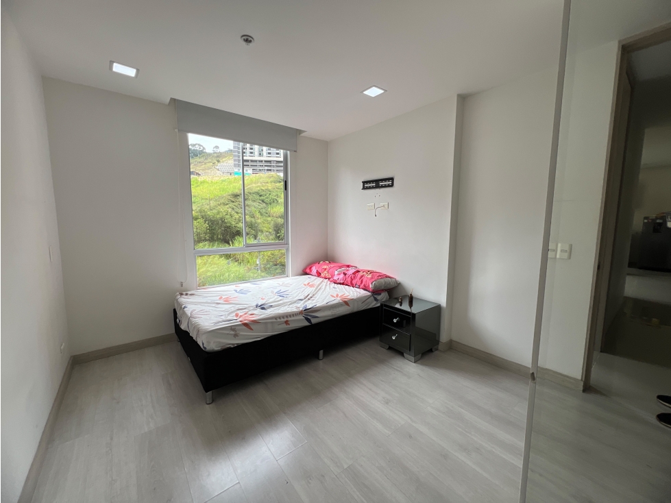 Se Vende apartamento en calasanz — foto 5
