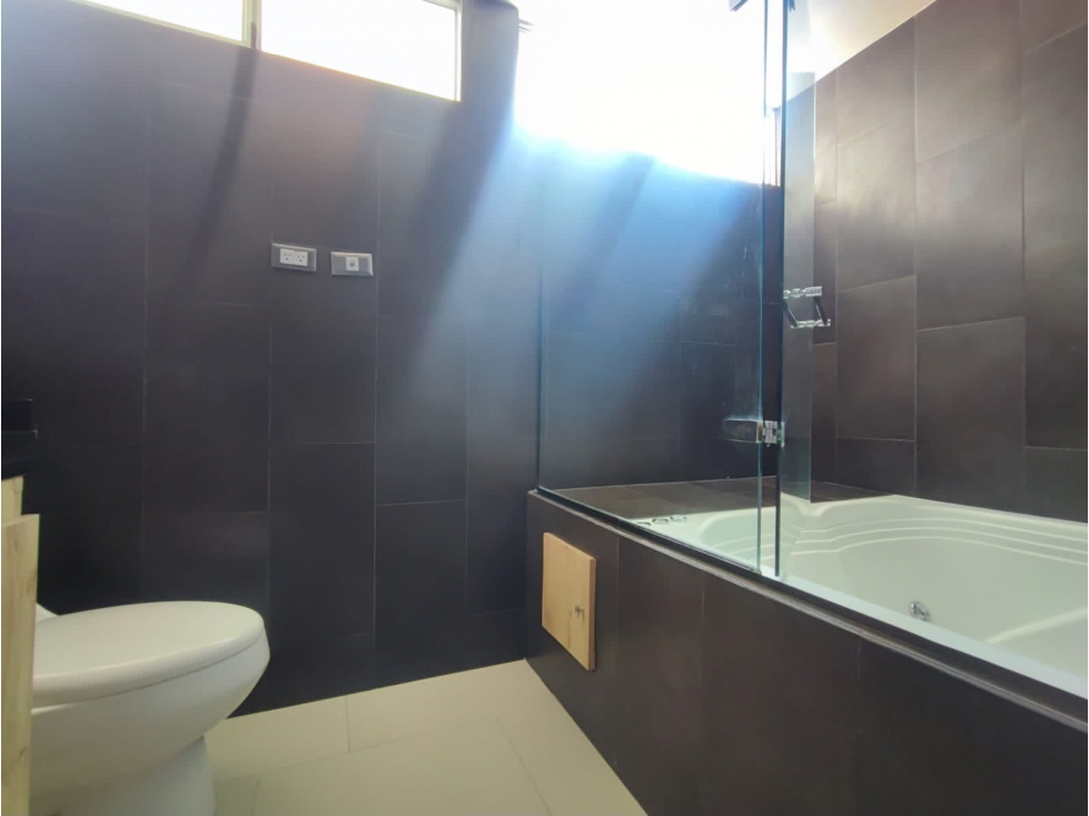 Arriendo Apartamento Loma de Los Bernal, MEDELLIN, ANT. — foto 5
