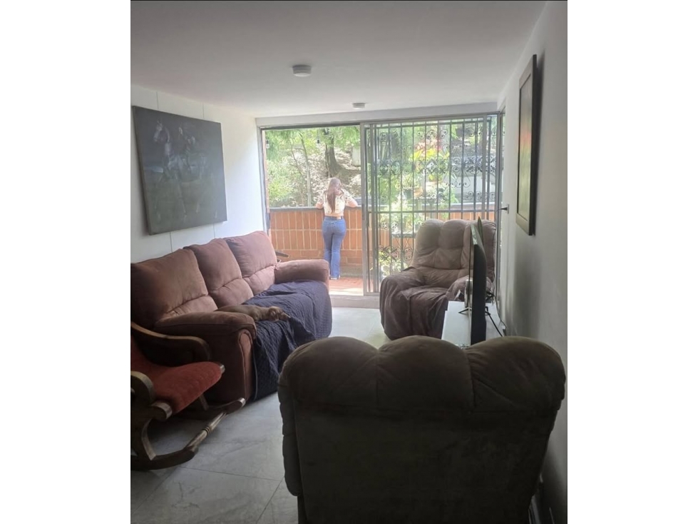 APARTAMENTO CON TERRAZA CERCA AL PARQUE DE ENVIGADO — foto 5