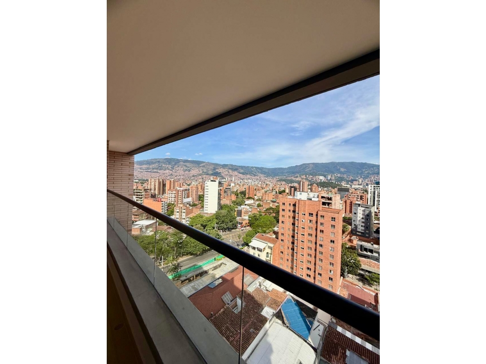 VENTA DE APARTAMENTO GRANDE *UNIDAD COMPLETA* EN LAURELES